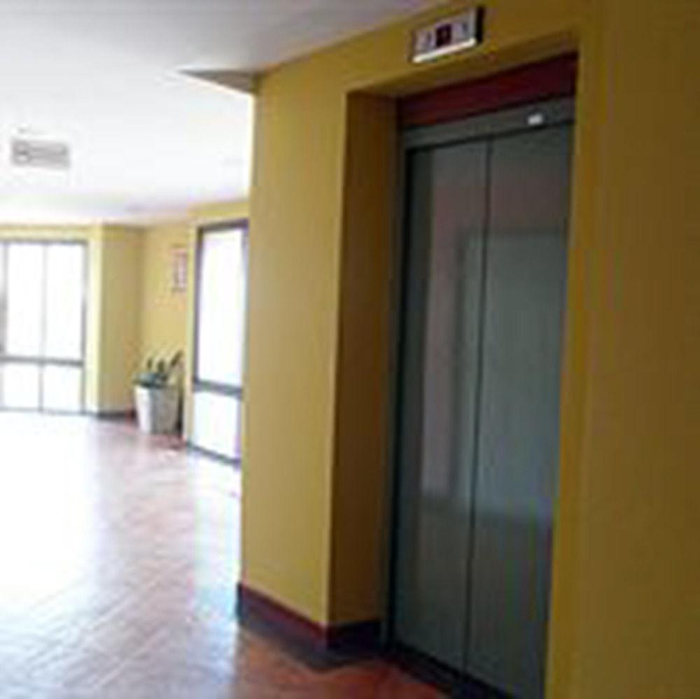 בנגקוק Oyo 434 Boonsiri Place Hotel מראה חיצוני תמונה