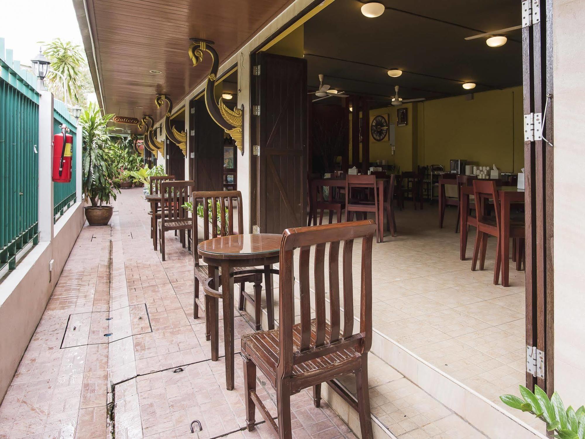 בנגקוק Oyo 434 Boonsiri Place Hotel מראה חיצוני תמונה