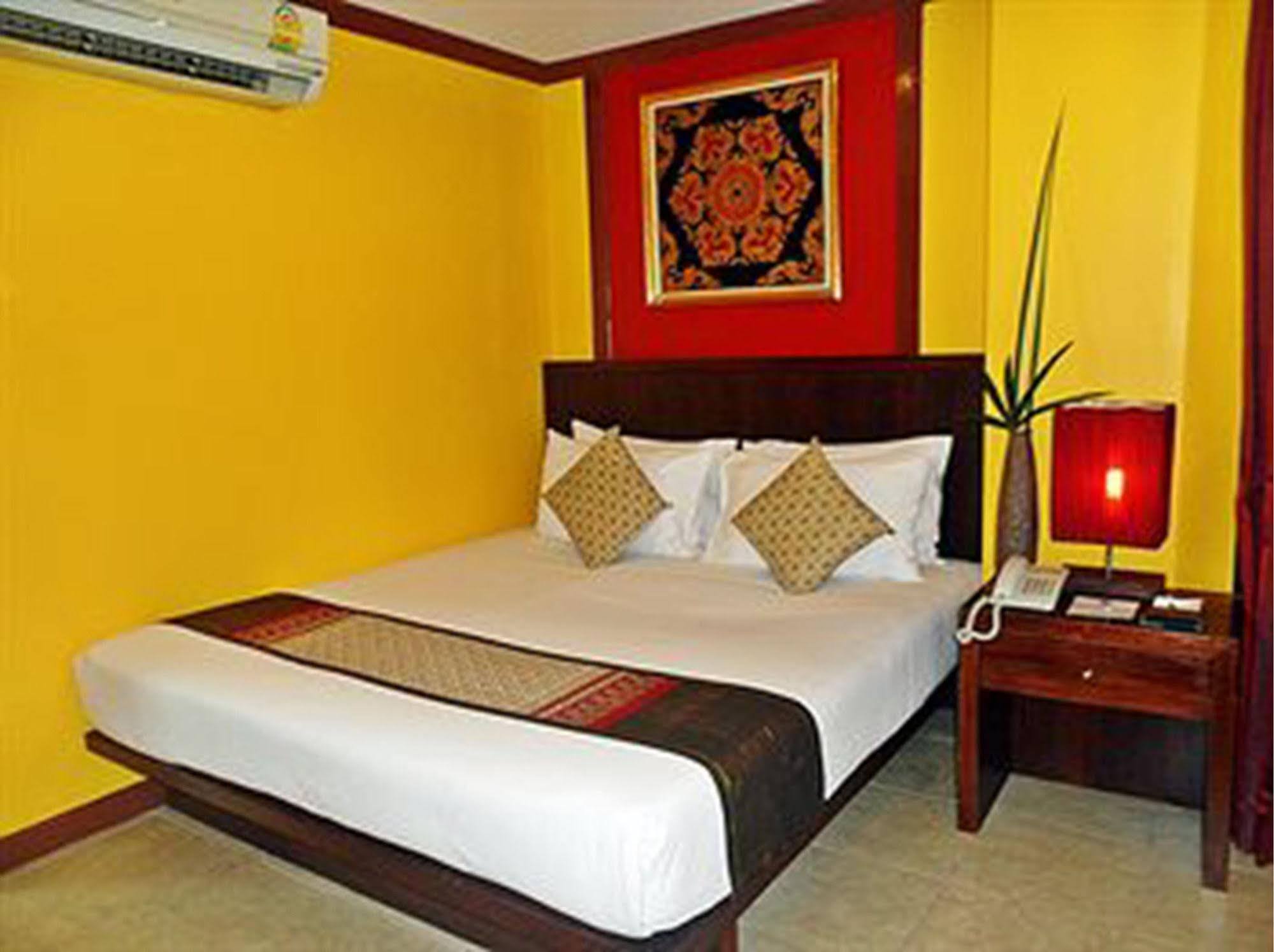 בנגקוק Oyo 434 Boonsiri Place Hotel מראה חיצוני תמונה